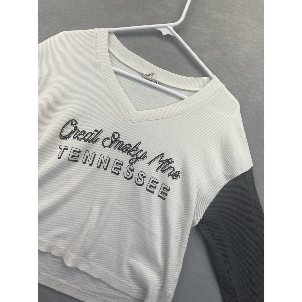 Great Smokey Mountains Crewneck Lagaci Women's Medium Cropped Crop Top White